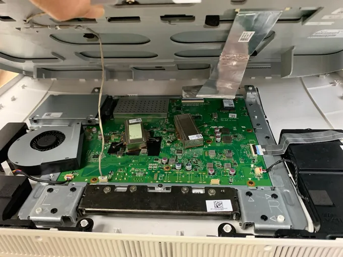 更換 SSD 硬碟提升系統效能